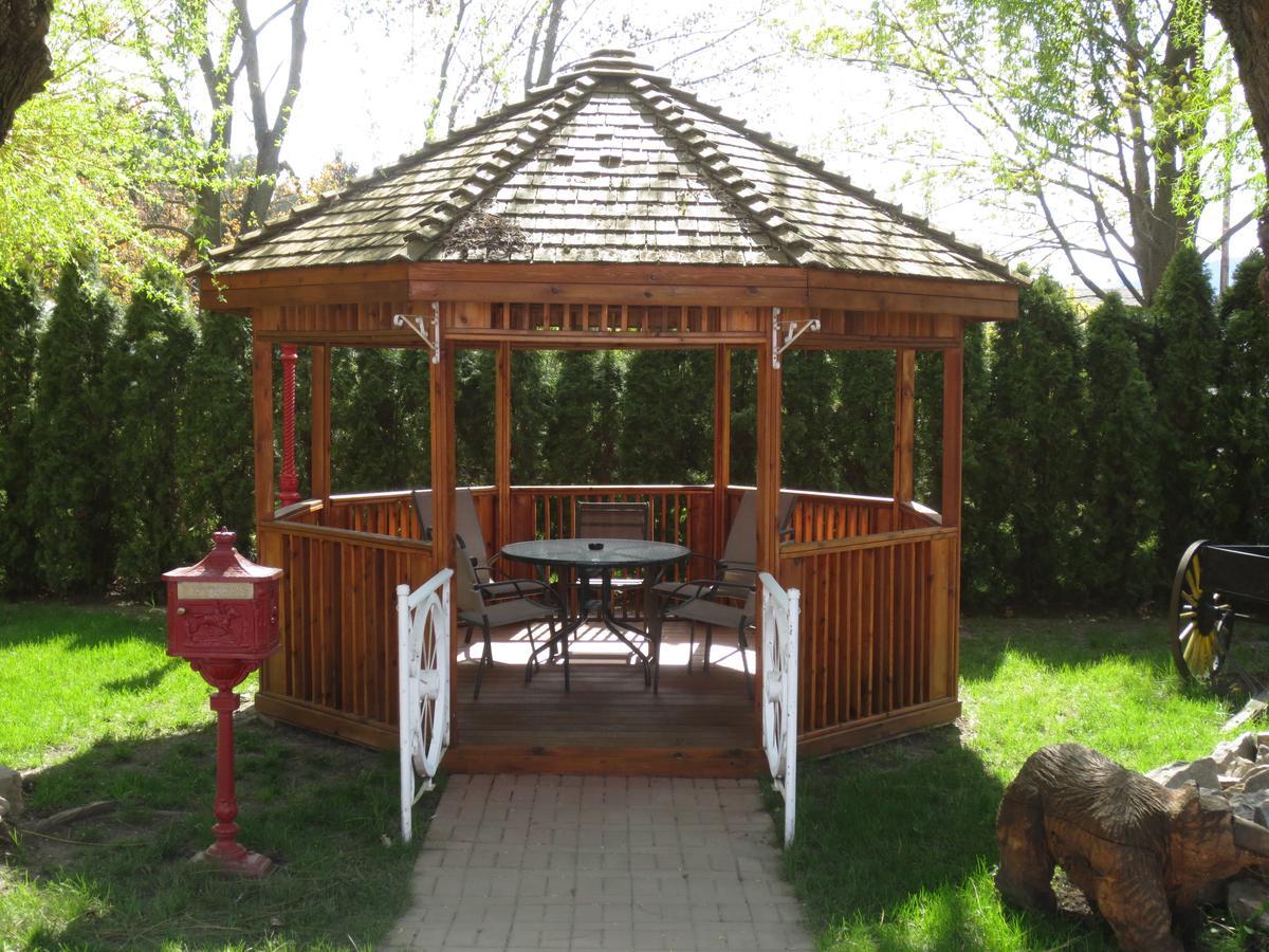 Overlander Motel 3*