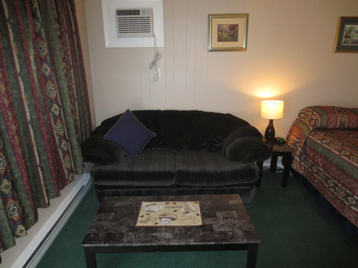 Overlander Motel