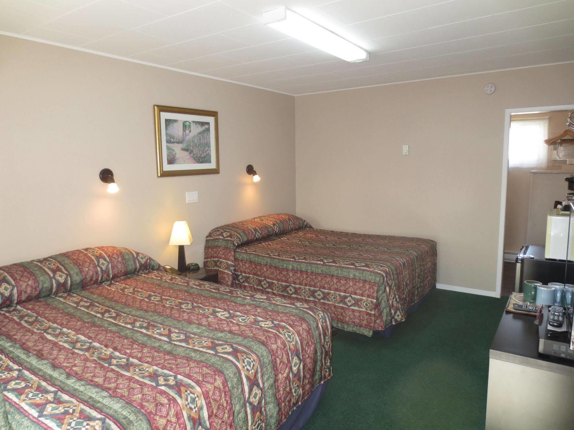 Overlander Motel 3*