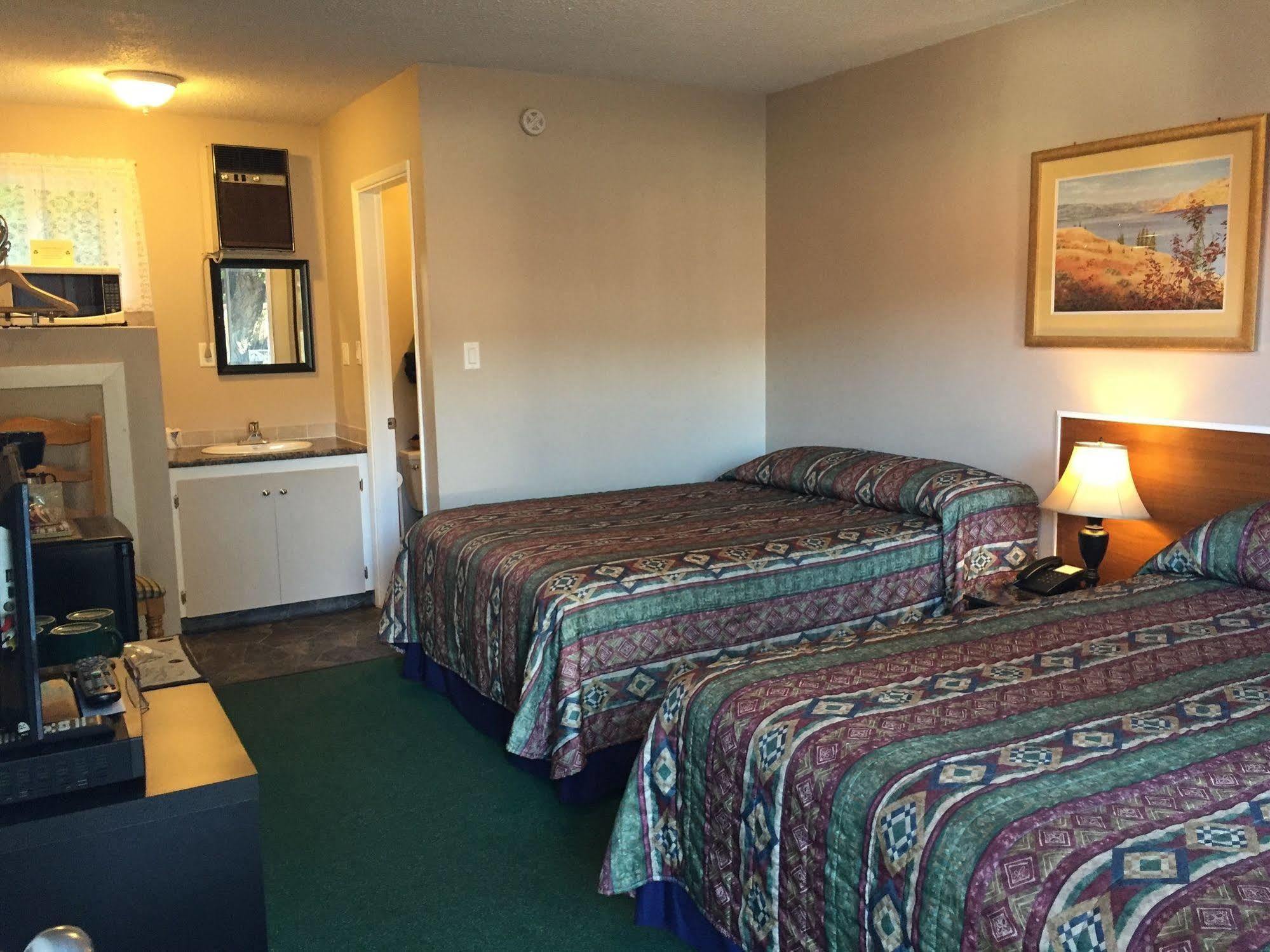Overlander Motel